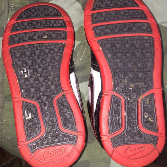 Sorry Now DONATED - Used Nike toddler sneakers -size 10.5 - Picture 7 of 8